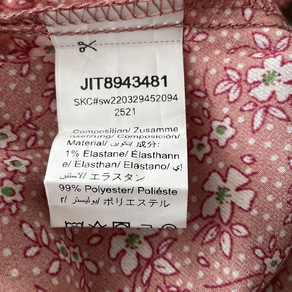 SHEIN Floral Top - Picture 4 of 5